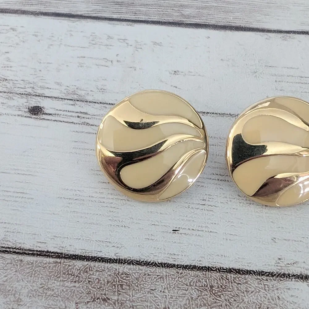 Vintage Clip On Earrings Retro Circle Cream & Gold Tone 0.75